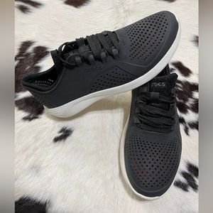 Crocs LiteRide Pacer, Women’s Size 9